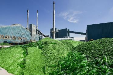 Ardagh Groups glass plant in Knottingley, West Yorkshire, which is supplied by Berryman/Reuse's adjacent recycling facility